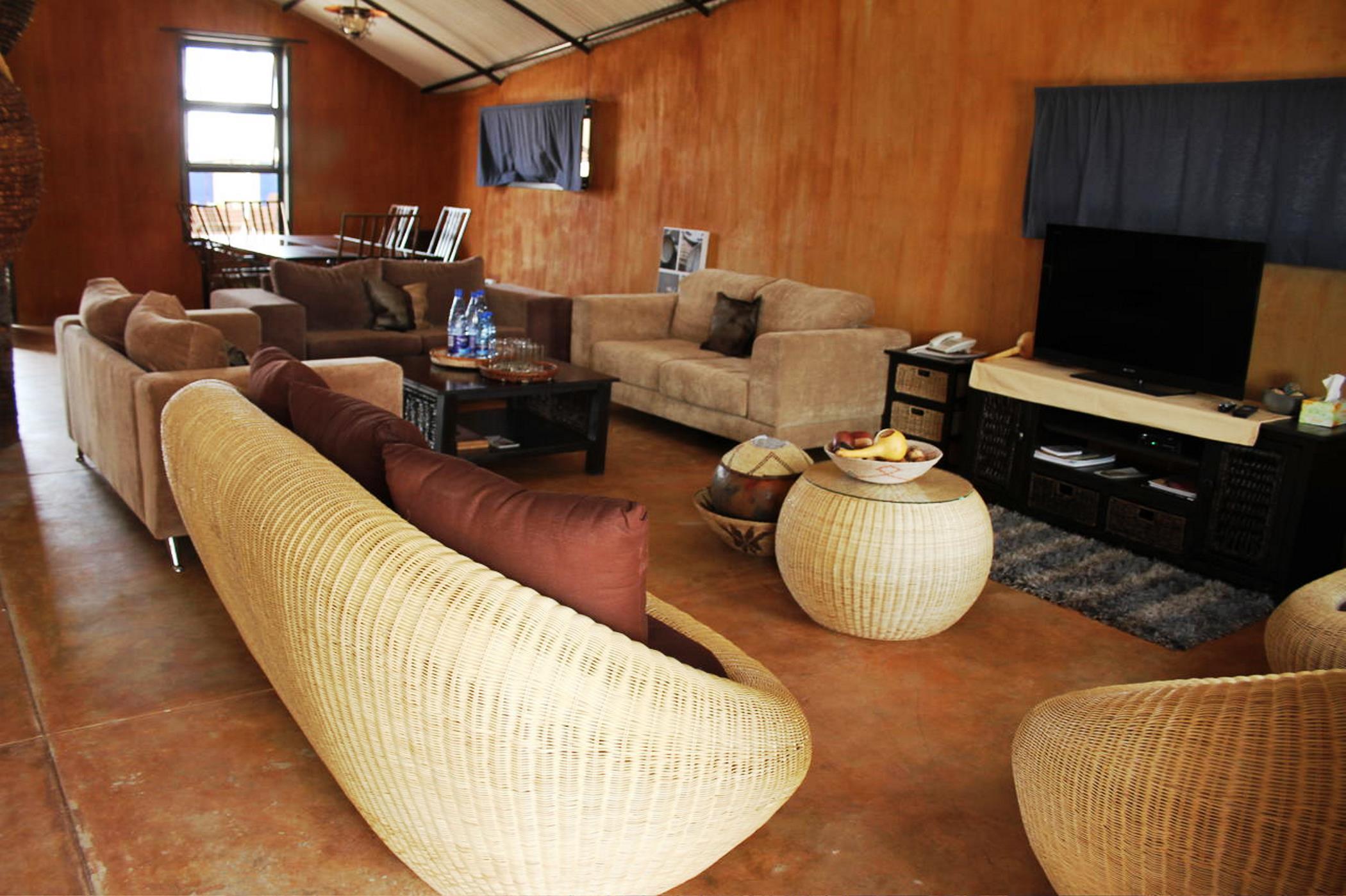 Ongula Village Homestead Lodge Ondangwa Buitenkant foto