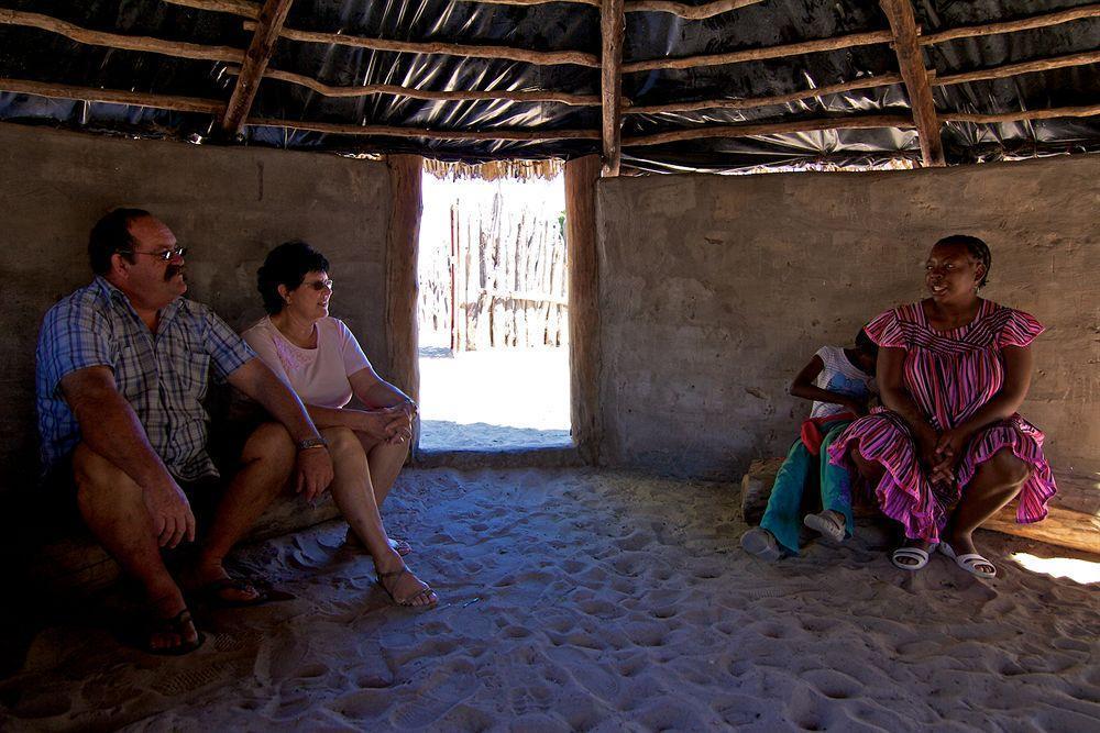 Ongula Village Homestead Lodge Ondangwa Buitenkant foto