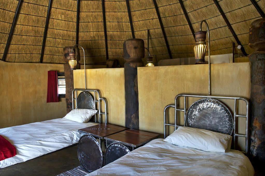 Ongula Village Homestead Lodge Ondangwa Buitenkant foto